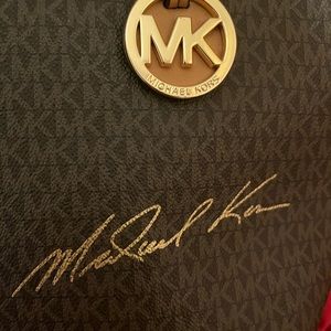 Michael Kors Tote / Rare Signature Edition